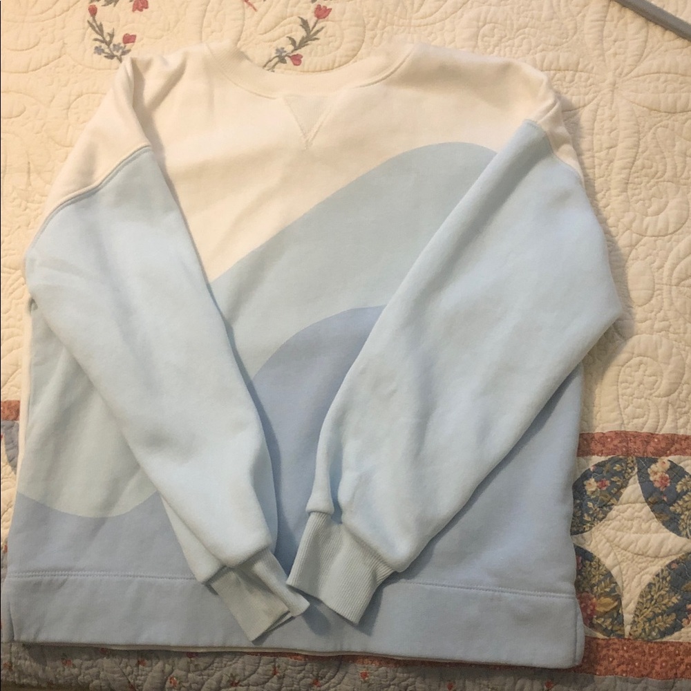 Old Navy kid’s Cream and blue sweater